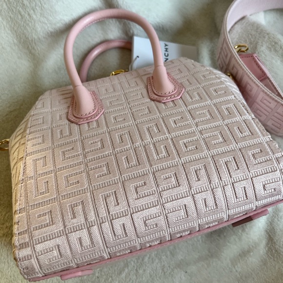 Mini Antigona Leather Satchel Givenchy in Tender Pink NWT - Picture 8 of 17